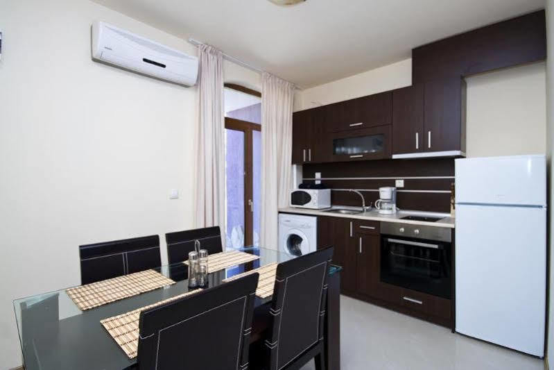Menada Green Hills Apartments ソゾポル エクステリア 写真